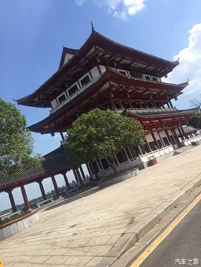 常德新修的司马楼,因为还没有开放的原因,没办法拍到里面,所以就远远