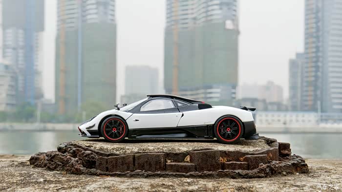 帕加尼宗塔超级跑车