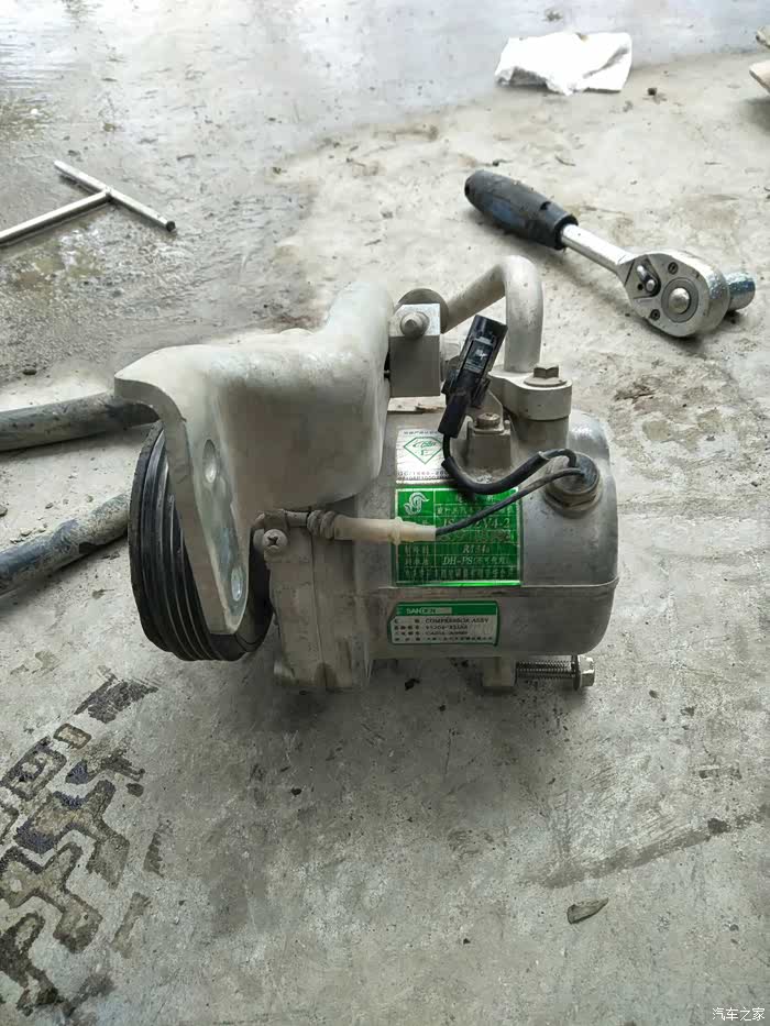 老款浪迪发动机拆解