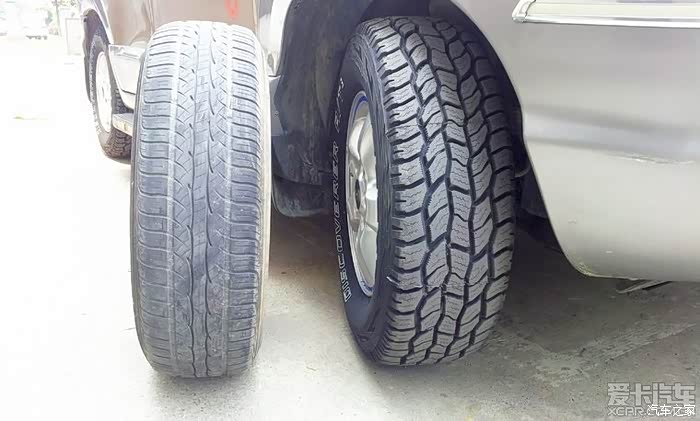 新旧轮胎对比,at3胎面宽了2公分,1公分( 我想是因为at3花纹粗狂,沟槽
