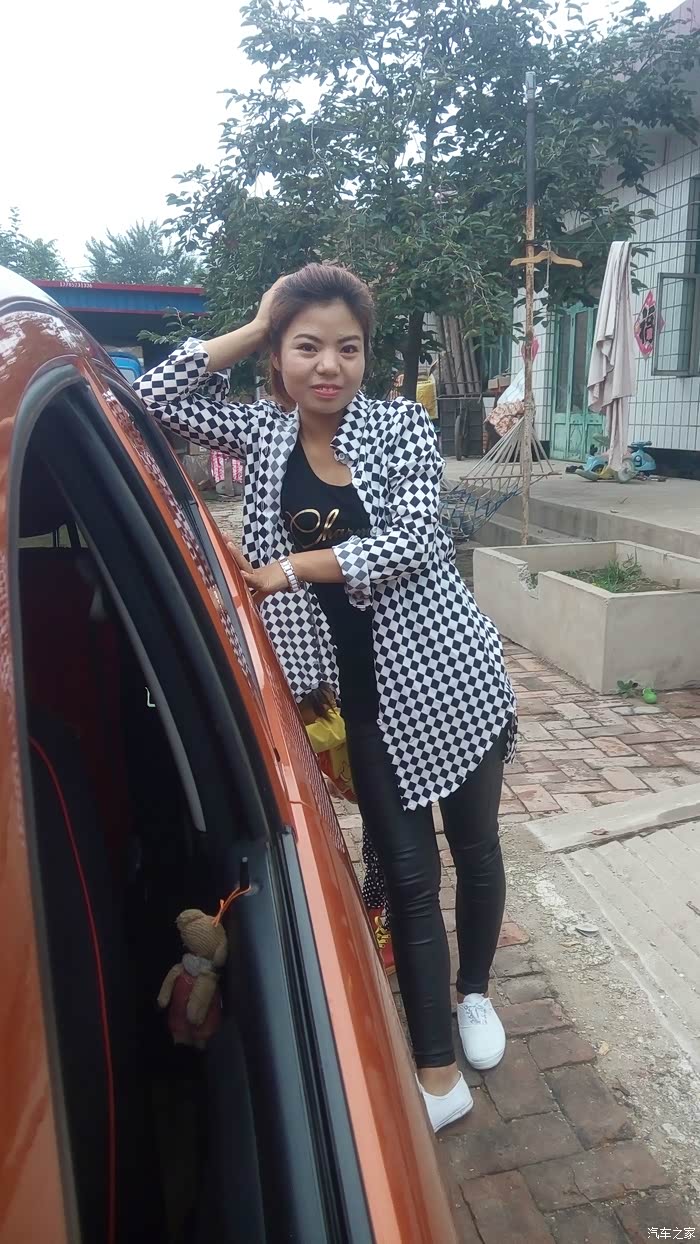 媳妇当车模之农村小媳妇