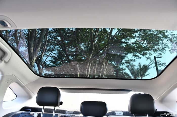 【图】p7的这个天窗设计给人印象深刻_小鹏p7论坛_汽车之家论坛