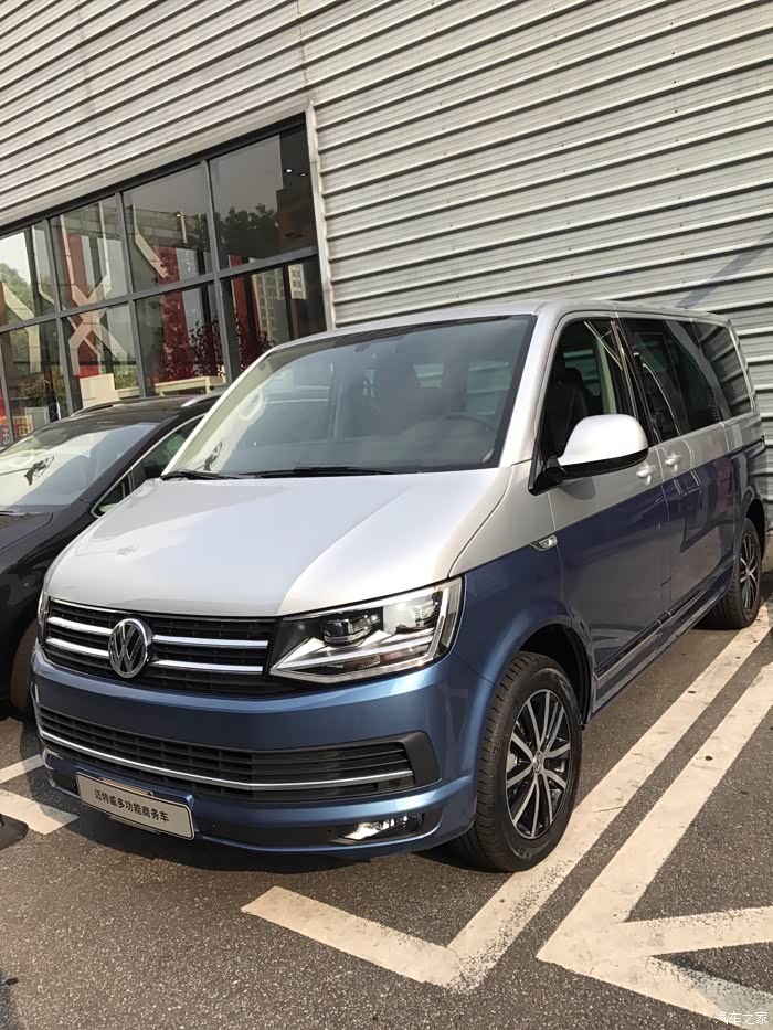 【图】66周年蓝白 这货居然还有现车…_迈特威论坛_汽车之家论坛