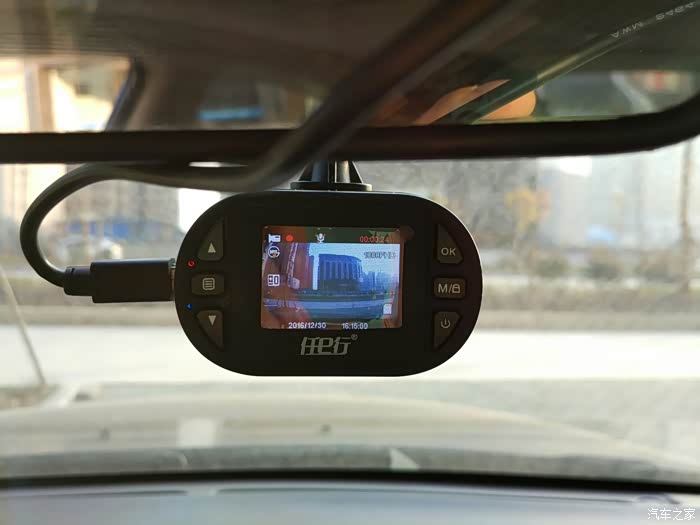 这老式行车记录仪谁会用