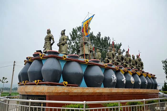 驱车驰骋在黄河滩湿地九夏阳瀵