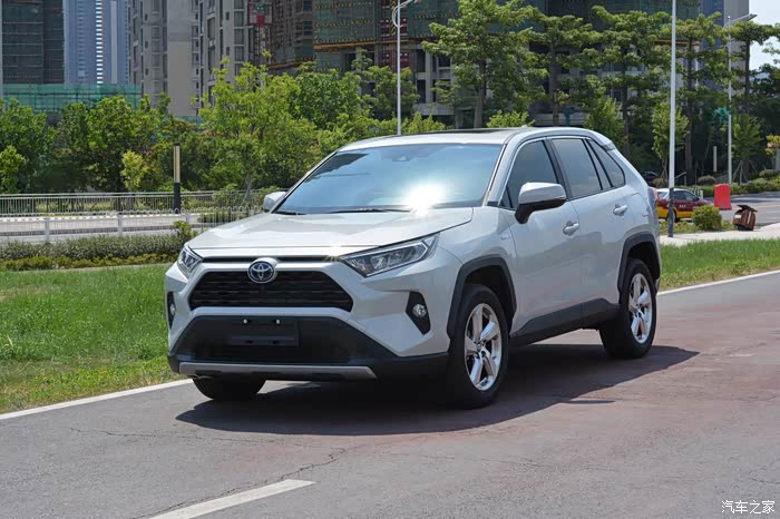 奶爸的选择:广州提2020款荣放混动精英2驱钛晶灰