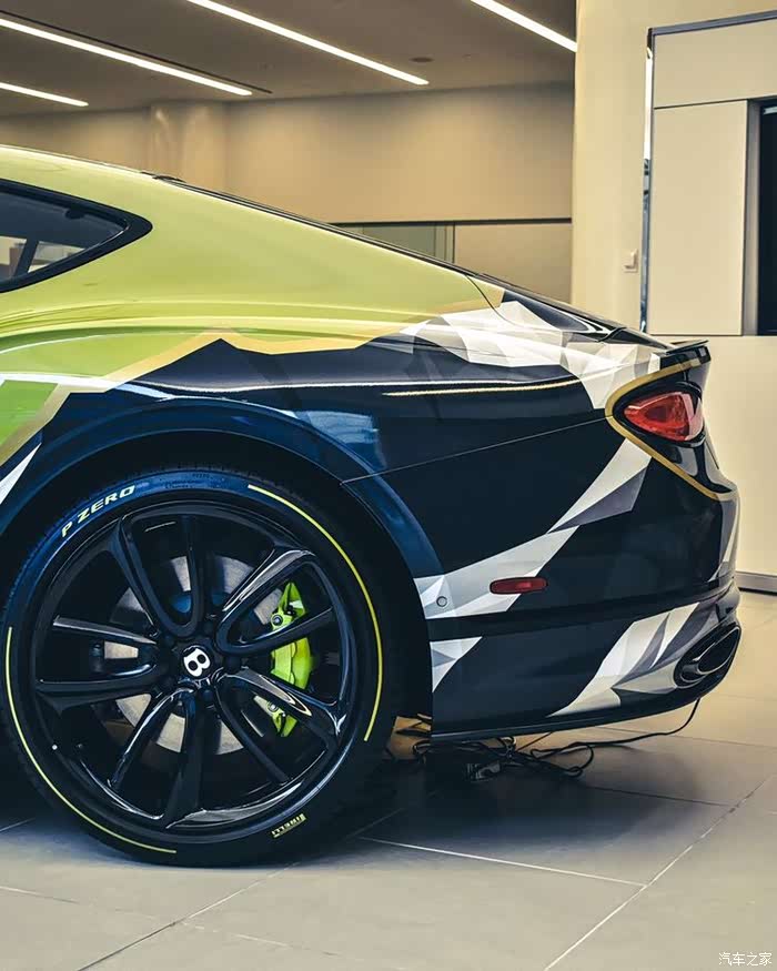 这么个性涂装的宾利简直没谁了