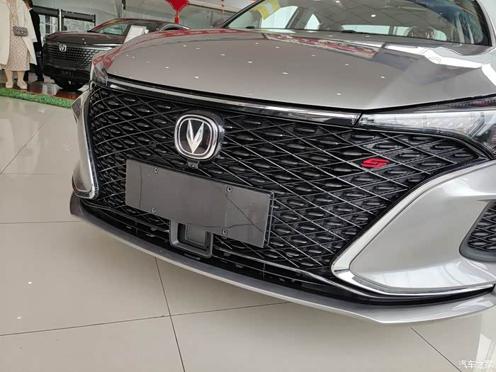 运动好看,赏析蓝鲸版逸动plus.