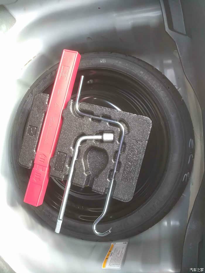 备胎工具 非全尺寸备胎