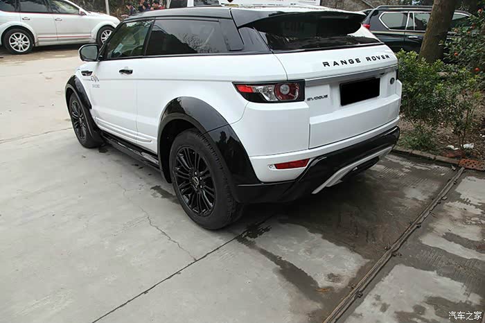 极光黑白配车身