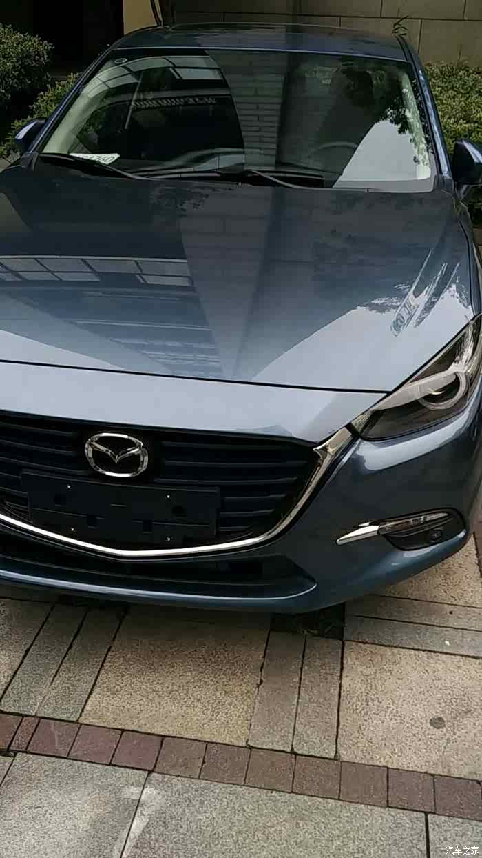 21岁,打算买昂克赛拉,推荐一下颜色!