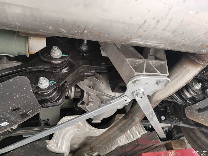 【图】21款x3后悬架斜拉杆_宝马x3论坛_汽车之家论坛