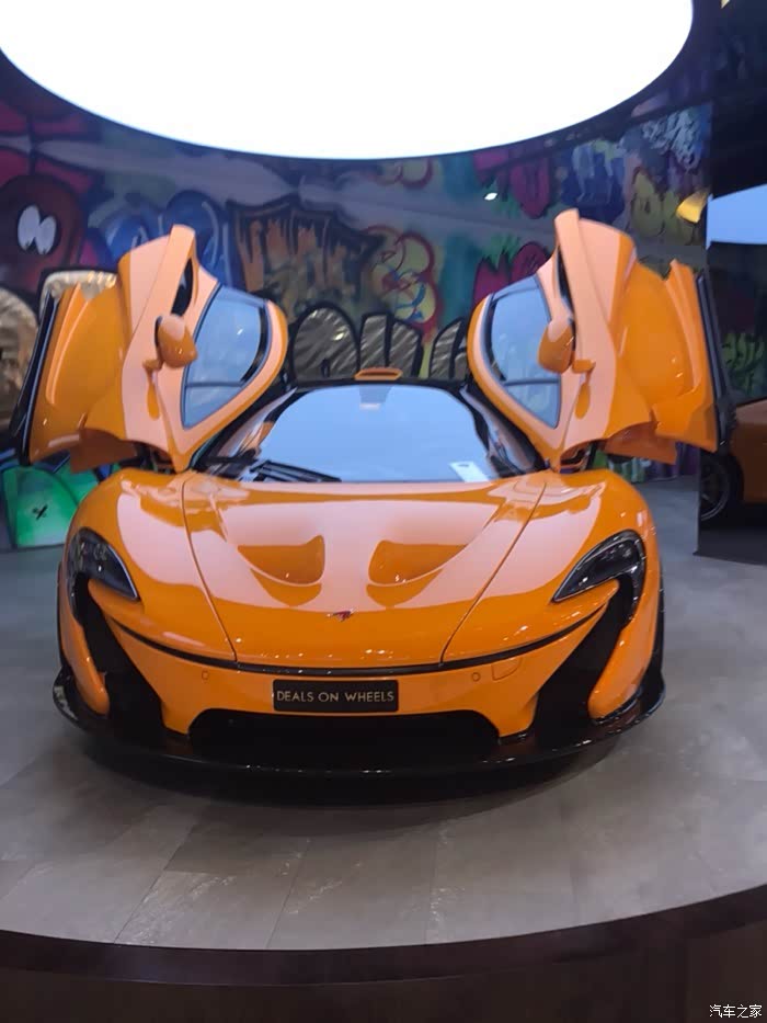 【图】迪拜布加迪威龙_布加迪论坛_汽车之家论坛