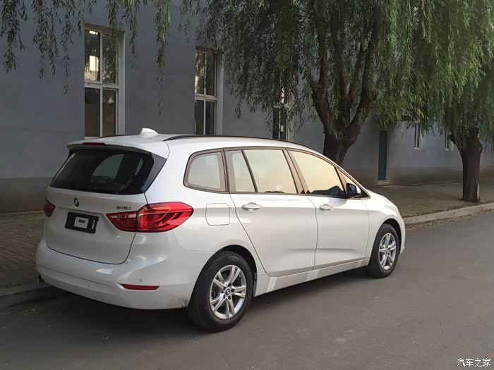 宝马218i七座提车了