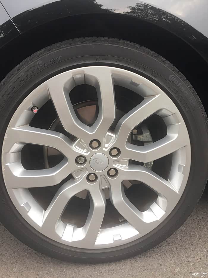 原车22梅花轮,个人觉得比刀锋轮好看.