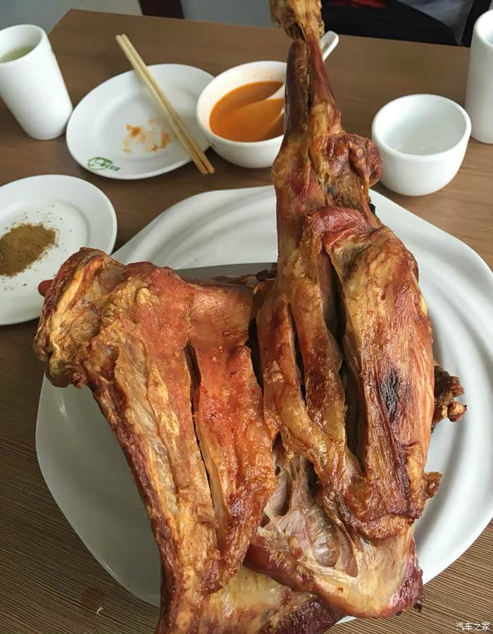 草原行之乌兰布统大草原烤羊腿看星星