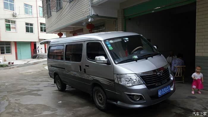 预售厦门金龙车七座柴油报价65包过户