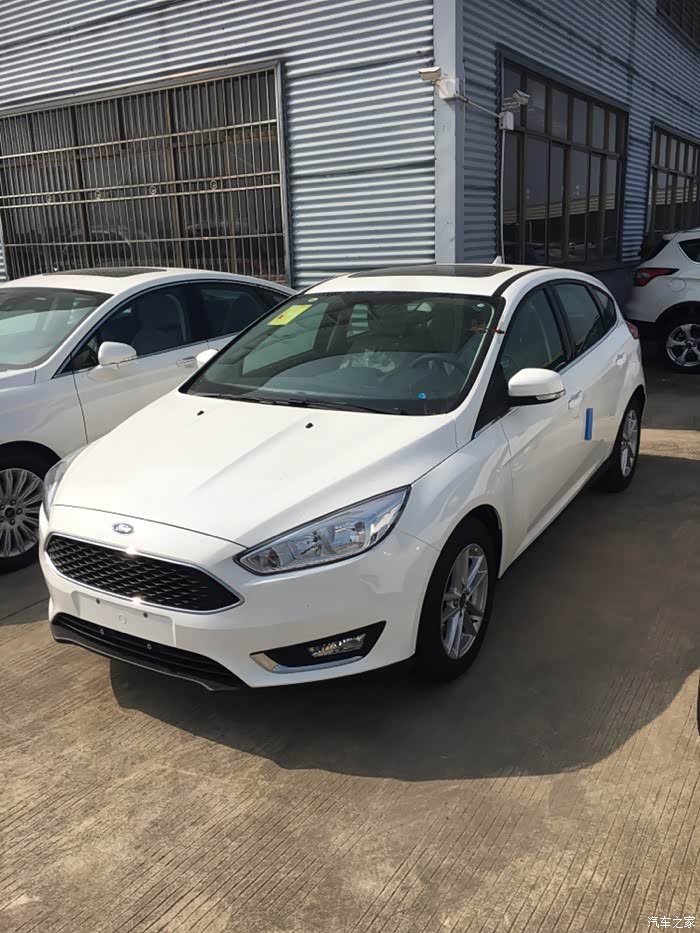 17款全新福克斯15t精英版已定