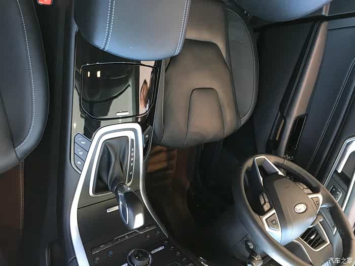 亮堂堂的副驾视角