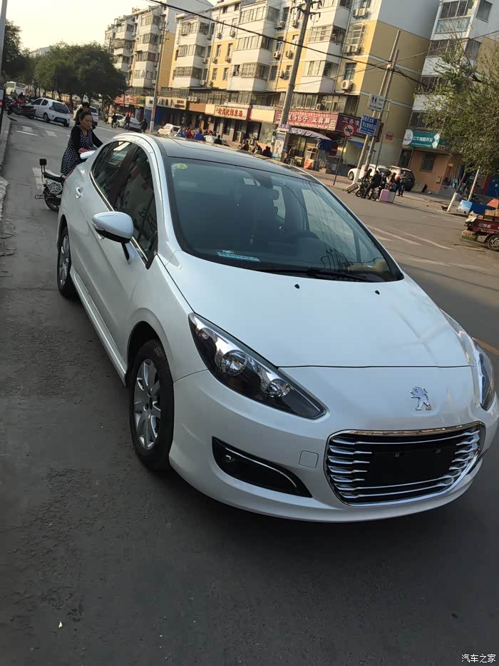 【图】初步改装效果!黑顶加尾翼_标致308论坛_汽车之家论坛