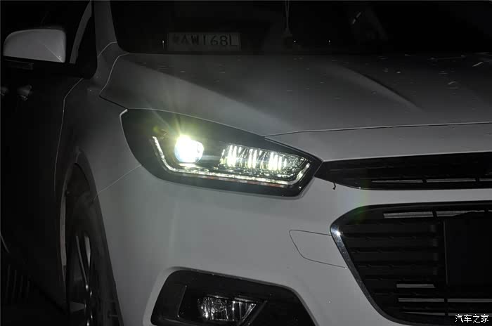 雪佛兰15新小科升级探陆泽双光氙气led远光车灯总成作业效果共赏