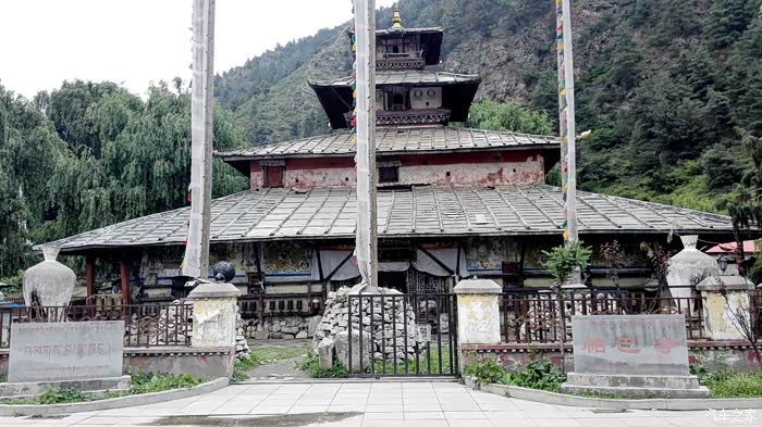 西行漫游四万里二十吉隆沟帕巴寺吉普大峡谷