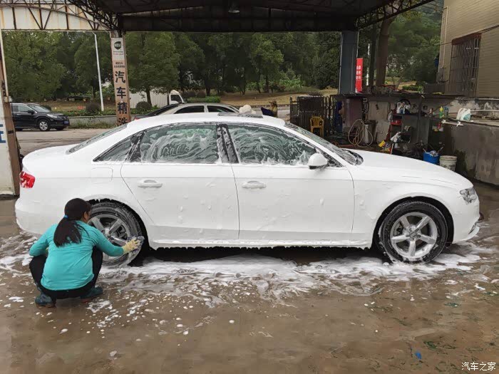 哎 洗车到一半下雨了 还能再衰点吗