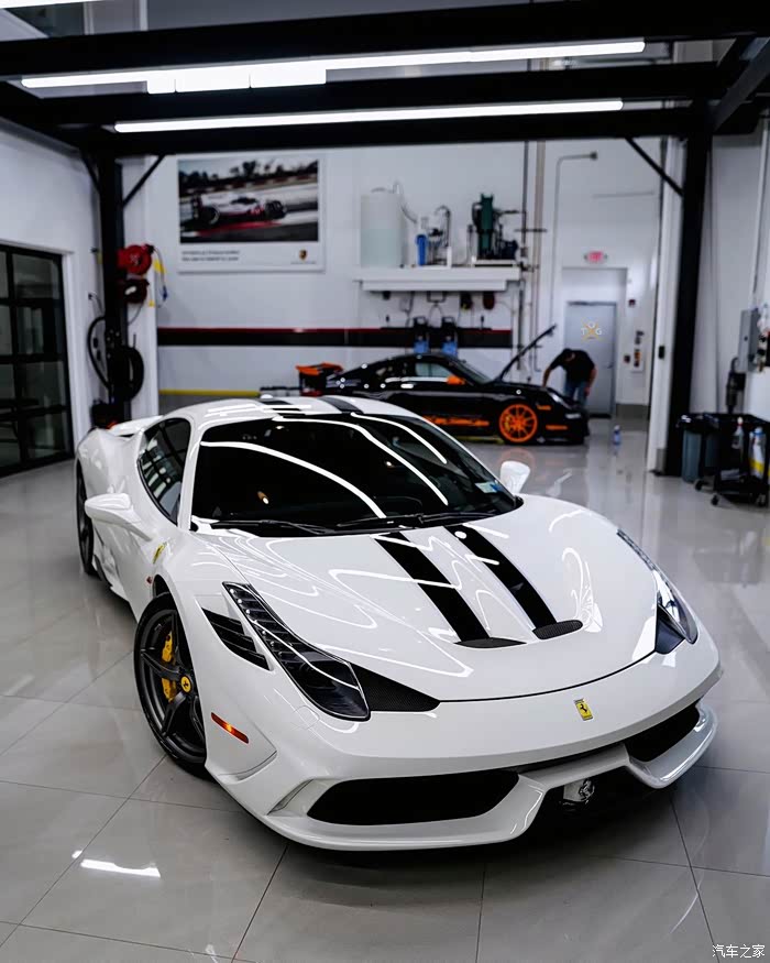 白色的法拉利ferrari458special真是美极