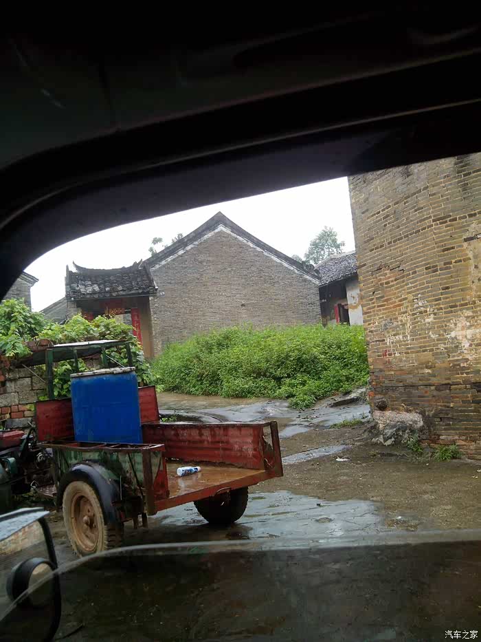 南宁金陵镇清水塘比基尼美女