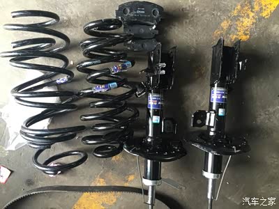 补发:昨天修改的避震器和弹簧的对比照片
