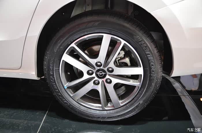 北京车展专程来看你,海马v70