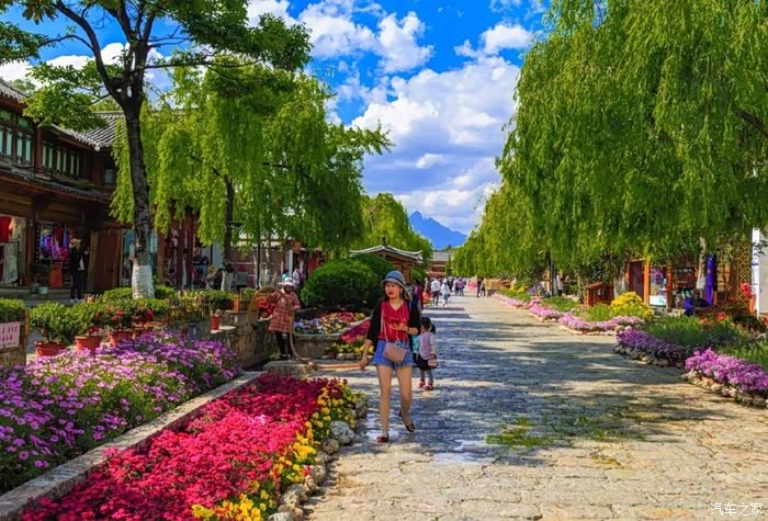 云南丽江古城,五彩斑斓的景色,适合旅游的圣地.