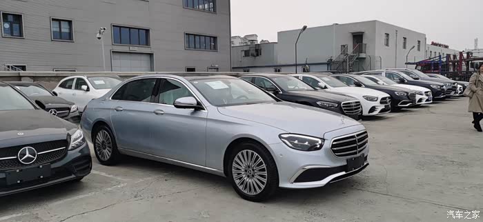 【图】定的银色立标到店_奔驰e级论坛_汽车之家论坛