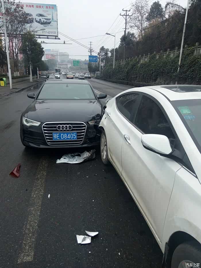 初六惨遭奥迪a6暴力追尾谁赢了