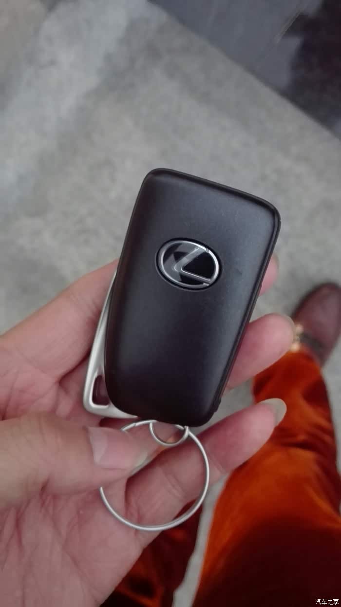雷车的钥匙简直丑到爆