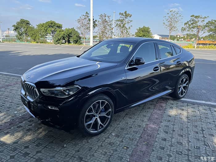 2021款宝马x6 最顶配!