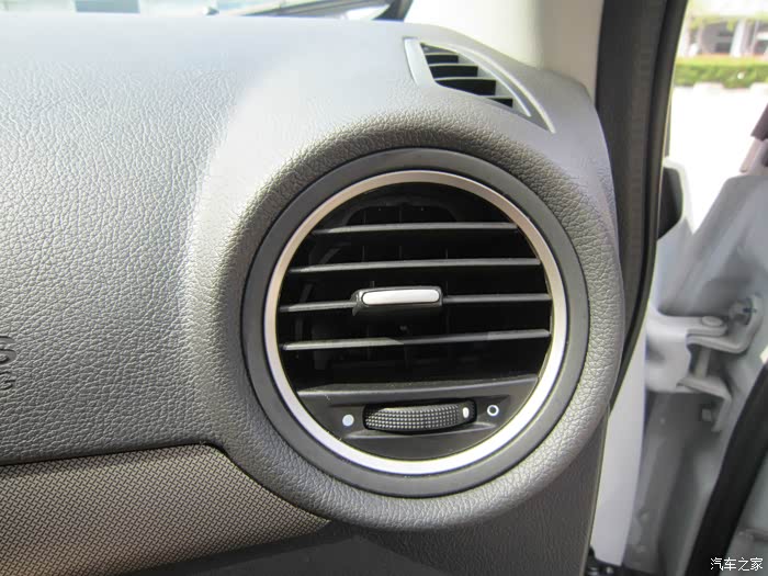 徘徊良久终提小三 荣威350伴我回家