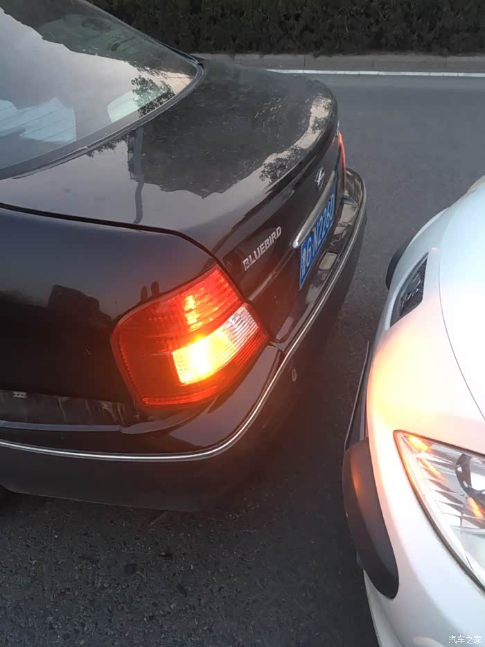 开车要小心,追尾有代价