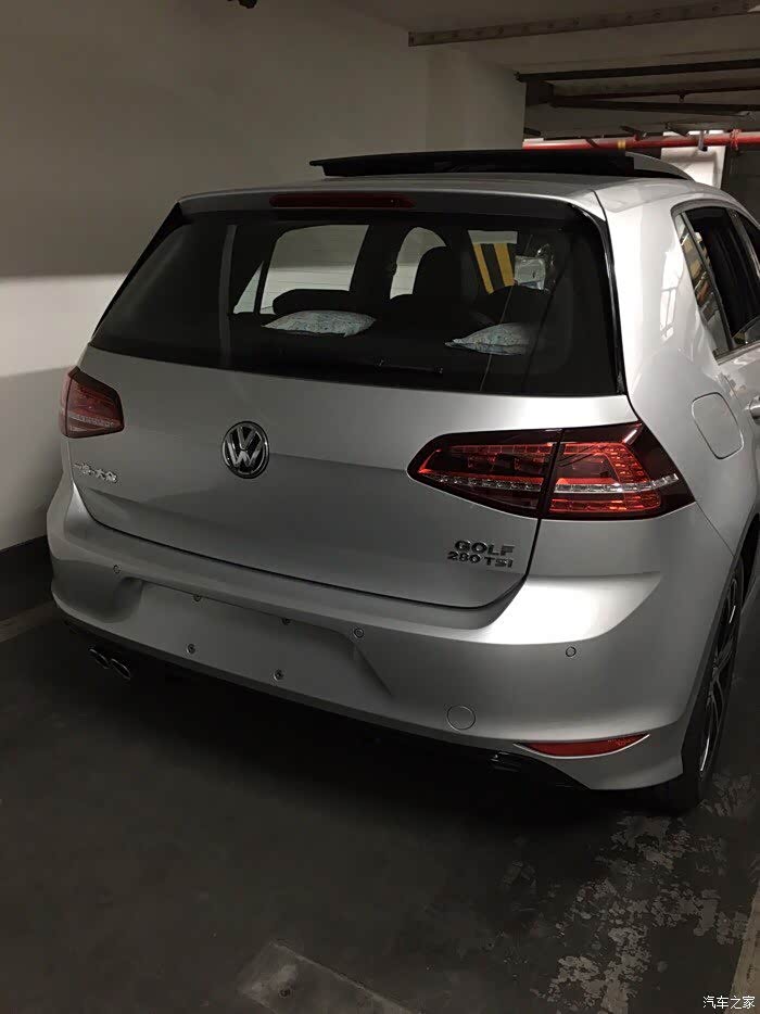 喜欢银色大众高尔夫7