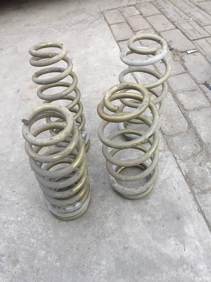 短簧   一套4个  用了半年有需要的mm我 便宜处理