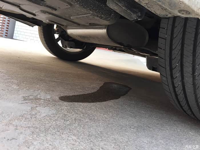 【图】新标志408底部位置漏水,求大神知道吗_标致408论坛_汽车之家