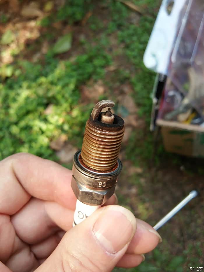 1 | 回复: 0 奥迪a4l论坛 a4l跑了3万公里,这个火花塞算正常吗?