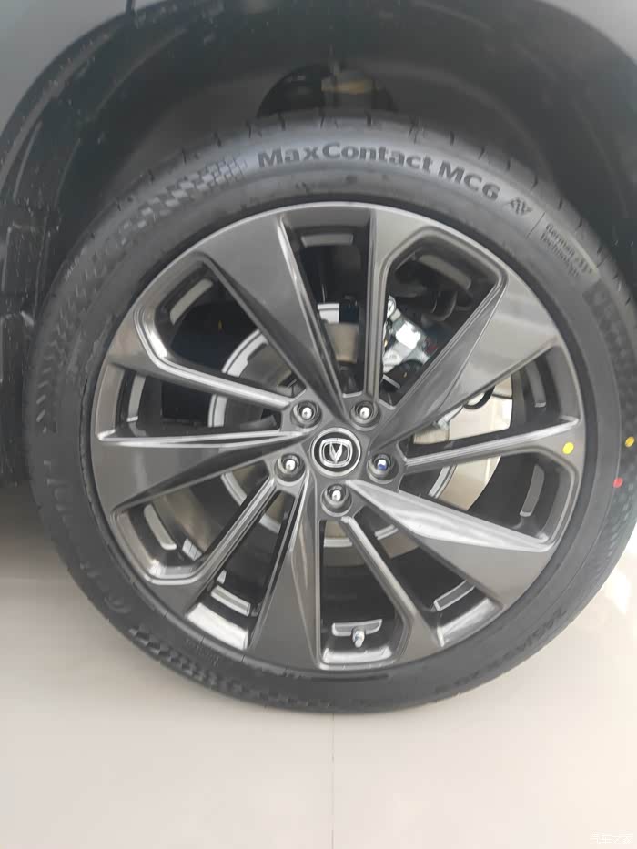 搭配的德国马牌轮胎,性价比很高