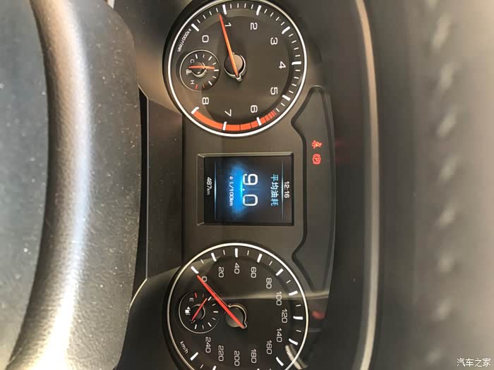 油耗非常高,比表显示要高一个油