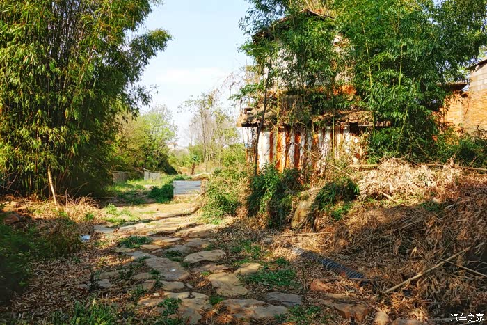 【老王带你逛云南】讲述昆明故事——长坡古驿道和肖家大门