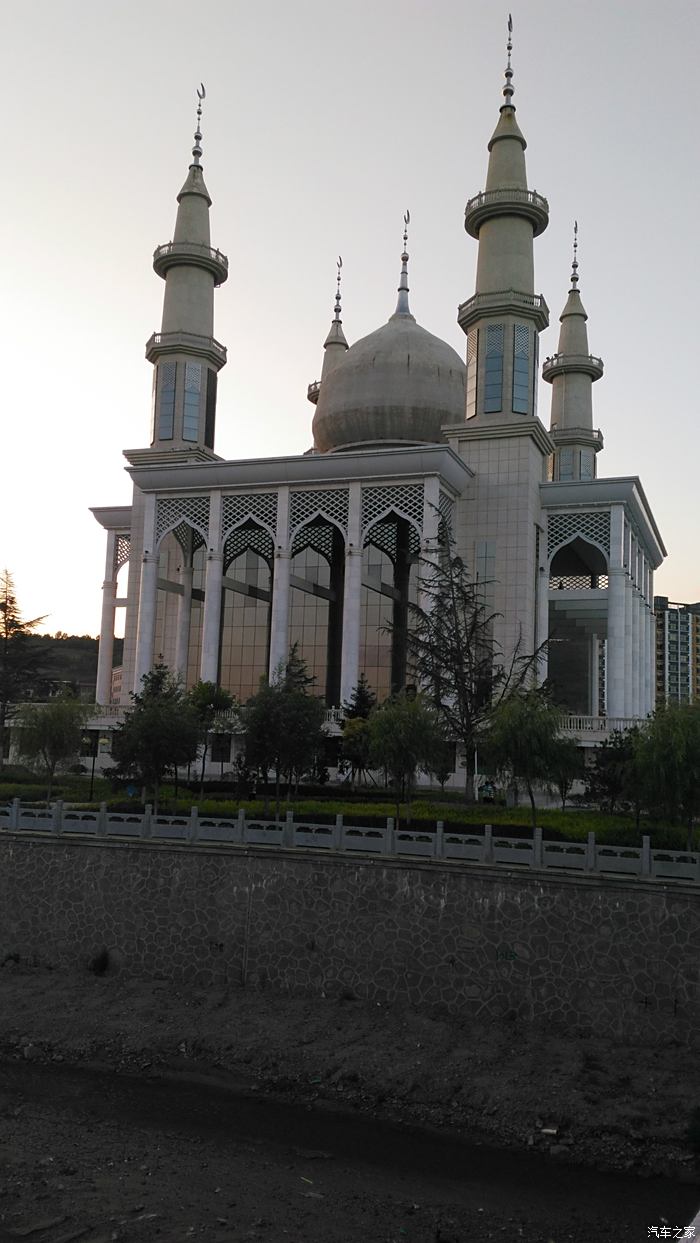 张家川清真寺图片