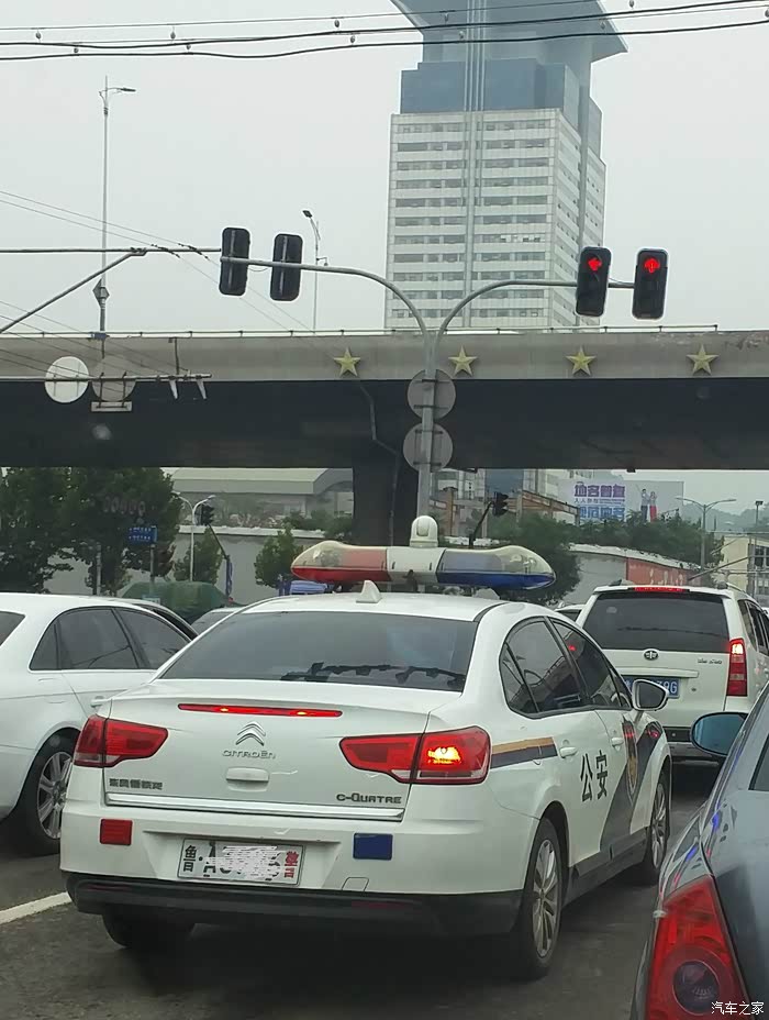【图】警车 police_雪铁龙c5论坛_汽车之家论坛