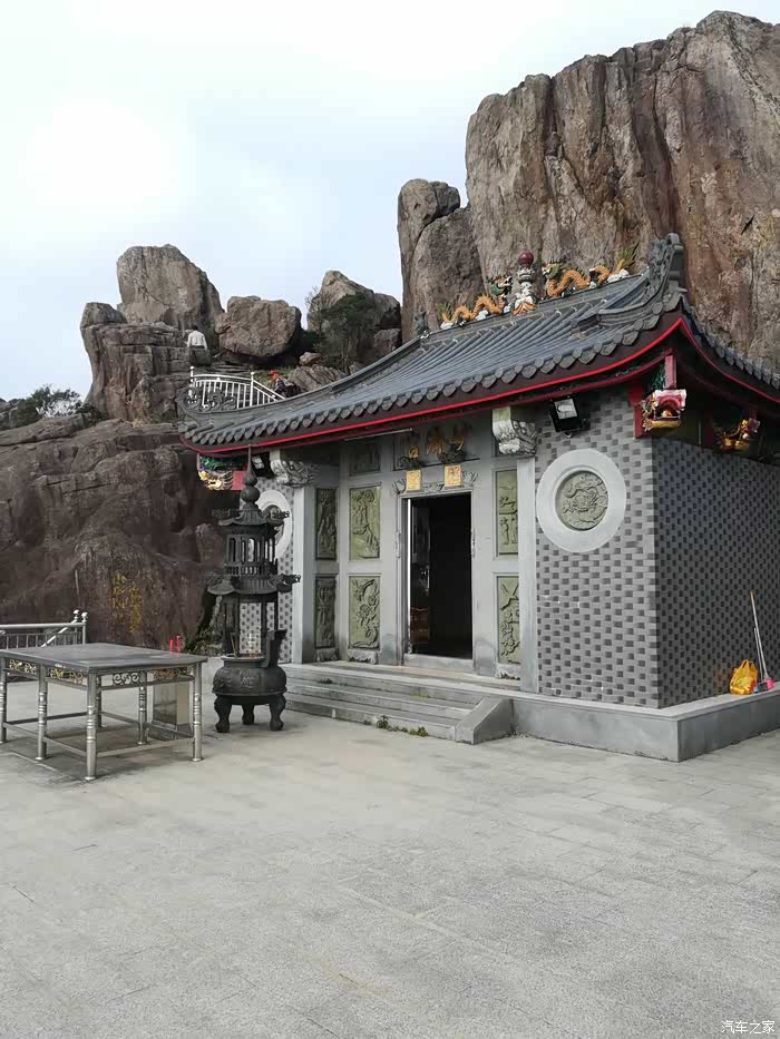 忙里偷闲自驾登顶粤东大南山最高峰---摩天石