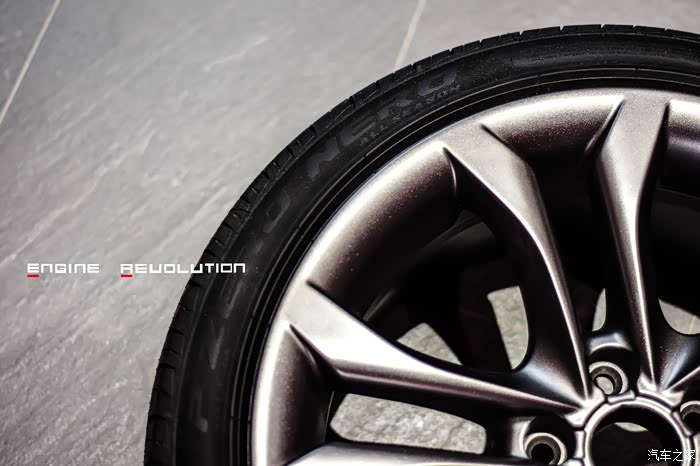 枪灰色质感漆面,立马生机盎然