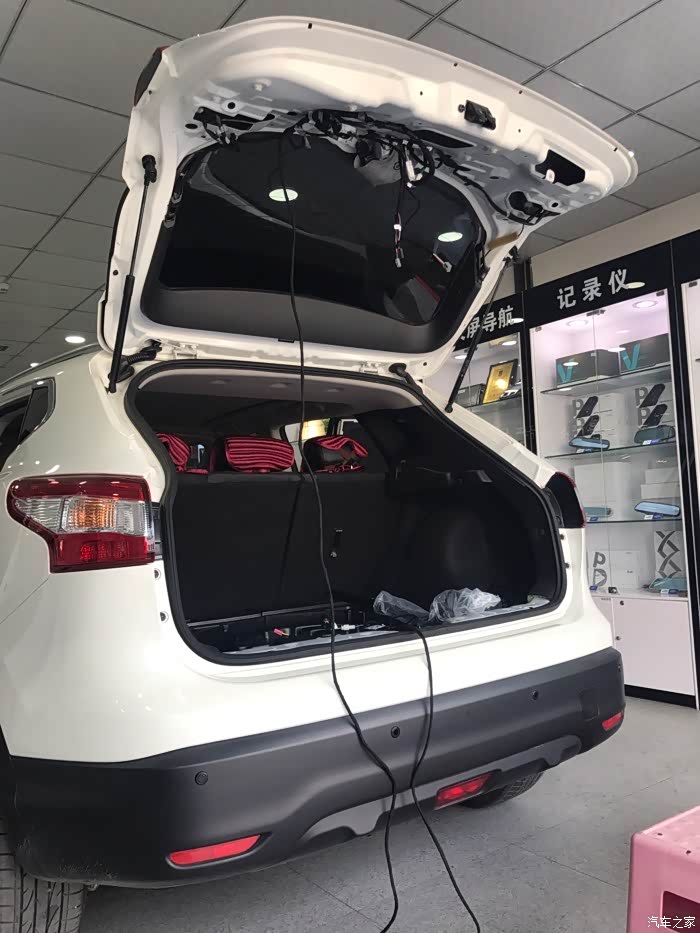 新逍客加装电动尾门,耗时6小时,醉了